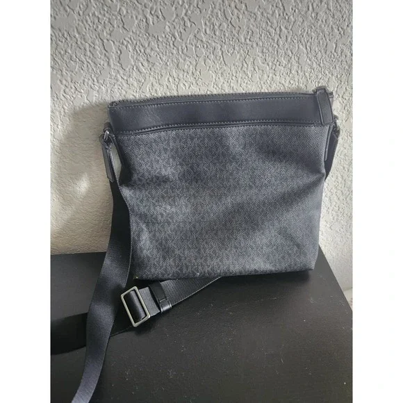 Michael Kors Greyson Logo Messenger Bag